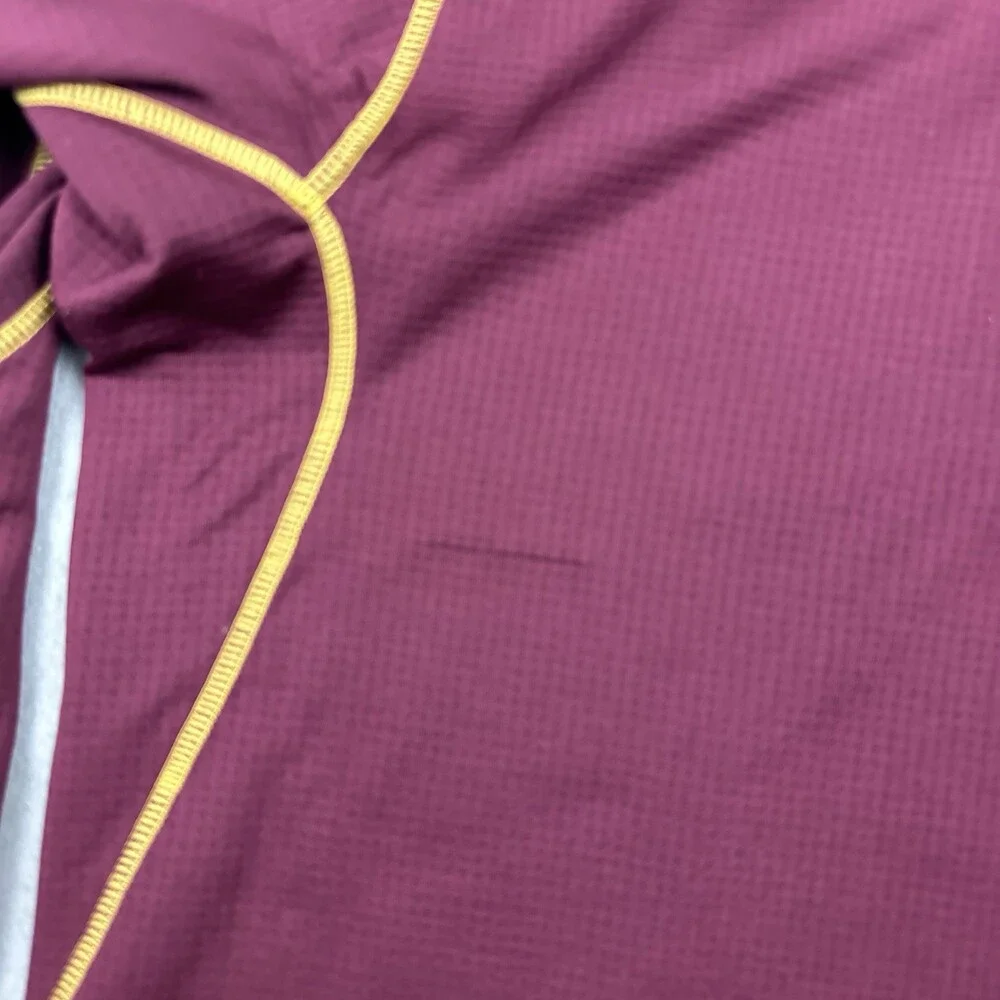 Minnesota Golden Gophers Sweater Men Small 1/4 Zip Nike Dri Fit NCAA Pullover S